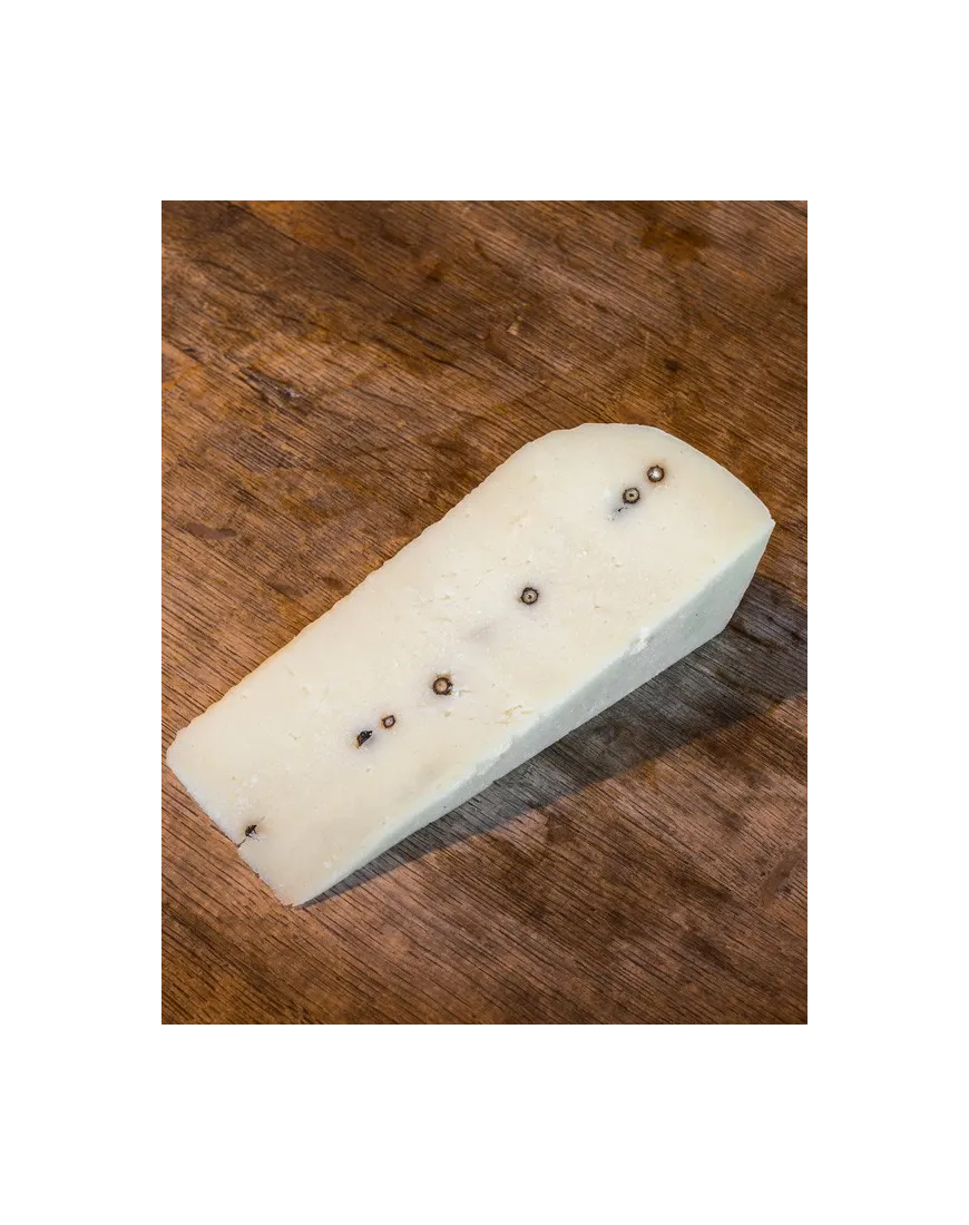 YOUNG CHEESE WITH BLACK PEPPERGR 300