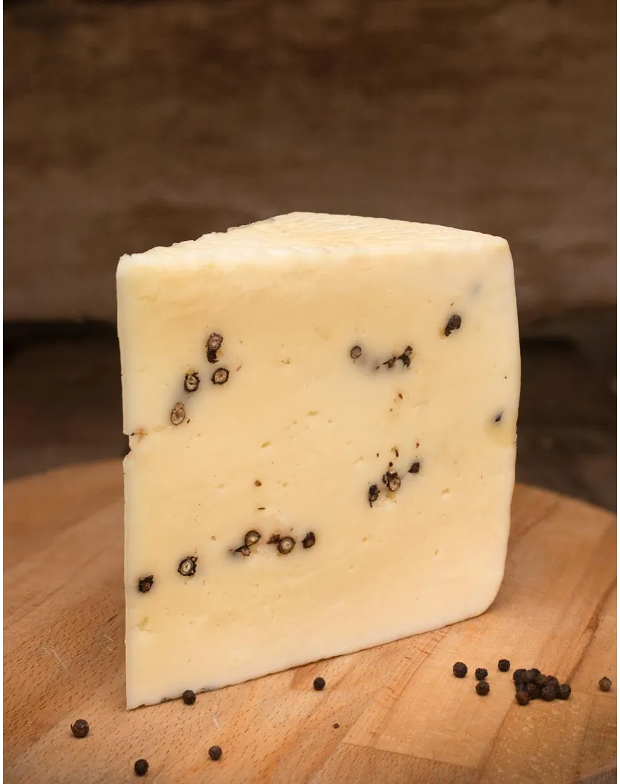 YOUNG CHEESE WITH BLACK PEPPERGR 300